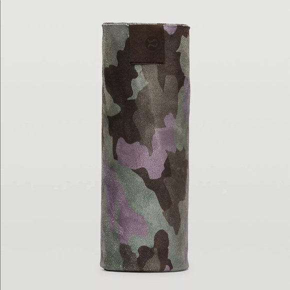 lululemon athletica Accessories - FLASH SALE! NWT - lululemon The Towel